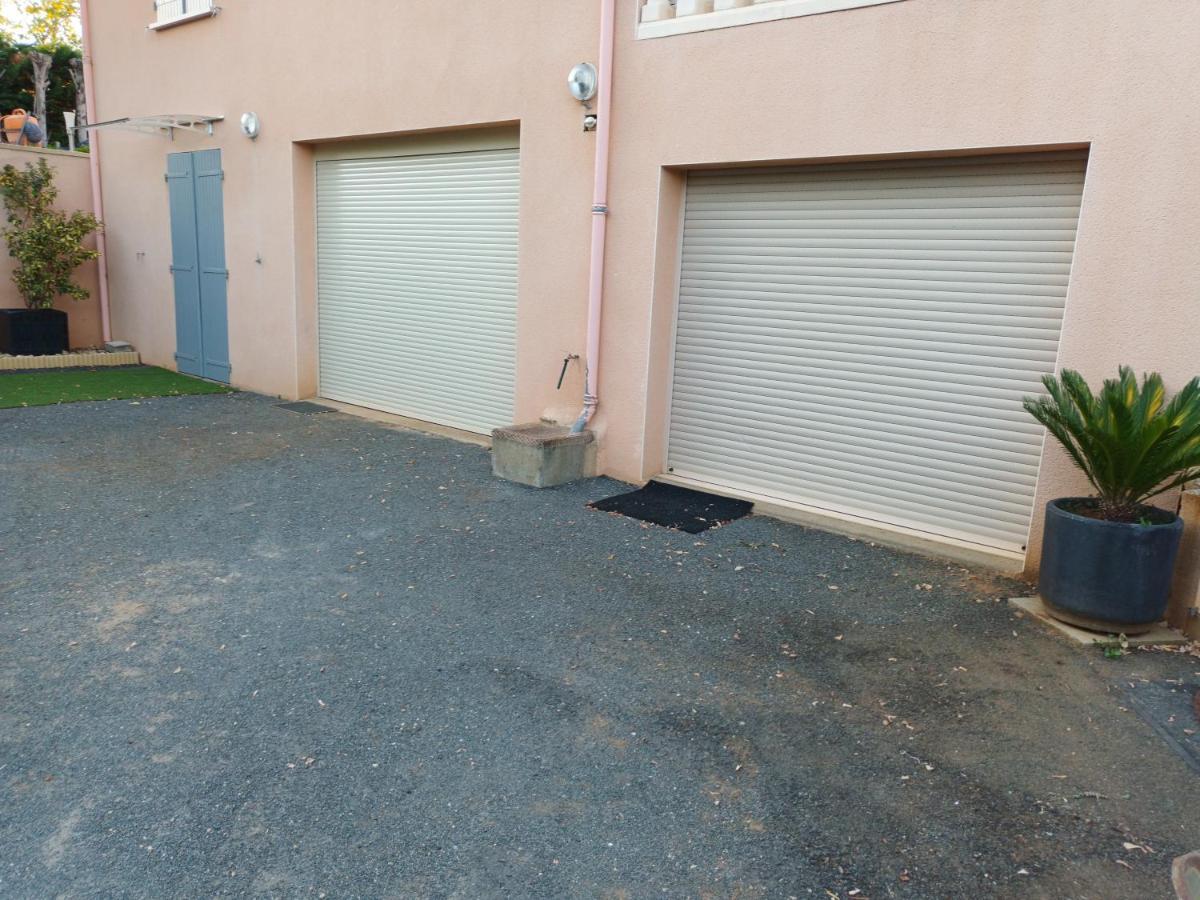 Logement Martine Rouffignac Saint-Cernin Exterior foto